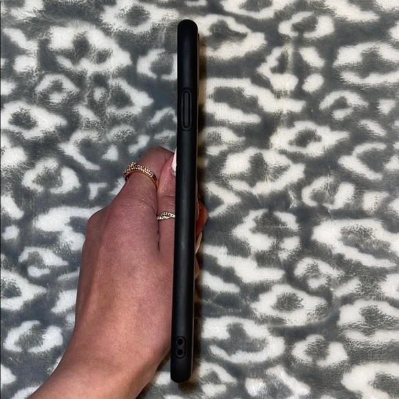 LAKERS IPHONE XS MAX CASE - Picture 3 of 3